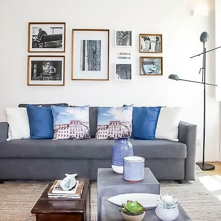 Luxury And Beautiful In Chiado Apartman