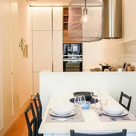 Luxury And Beautiful In Chiado Apartman